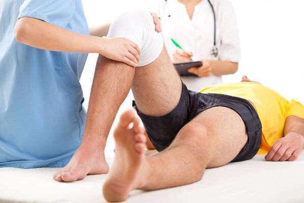 The treatment regimen for patients with arthrosis is selected by the doctor after a diagnostic examination
